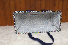 Load image into Gallery viewer, Popping Cheetah Utility Tote