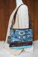 Load image into Gallery viewer, SWASHY SWAG Small &amp; Crossbody Bag